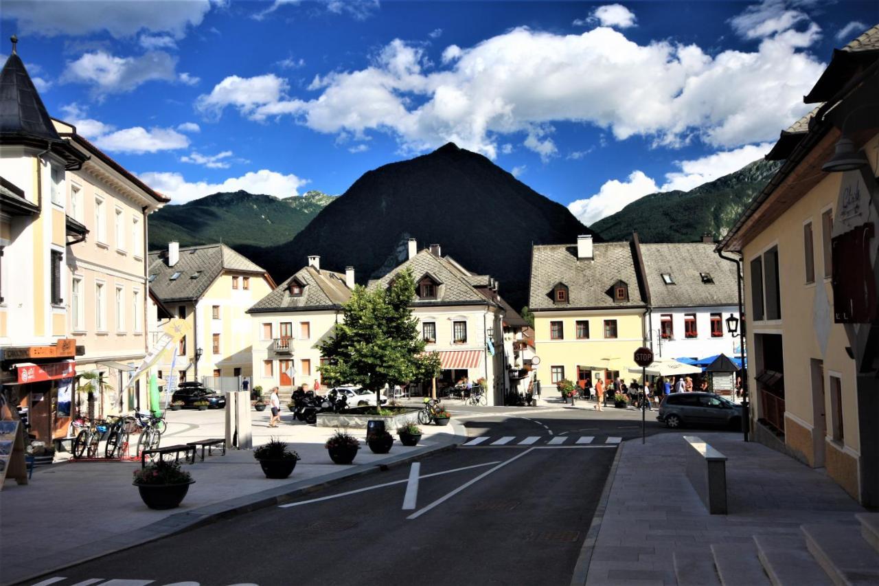 Apartma Pr' Cinku Appartement Bovec Buitenkant foto
